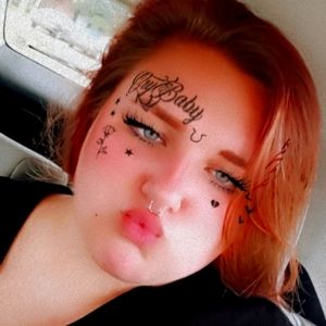 Meet your Posher, Alexandra